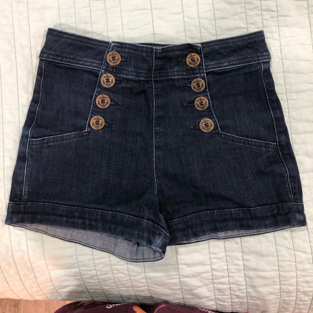 High rise shorts! With cute anchor buttons